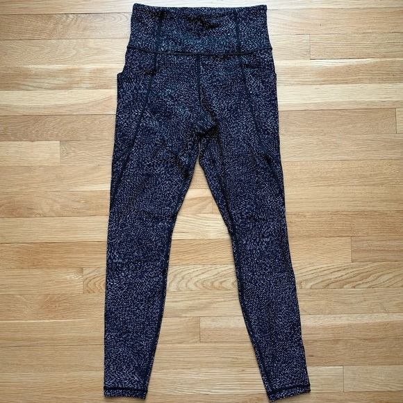 ATHLETA Black Printed Stash Pocket Salutation XS - Picture 2 of 5